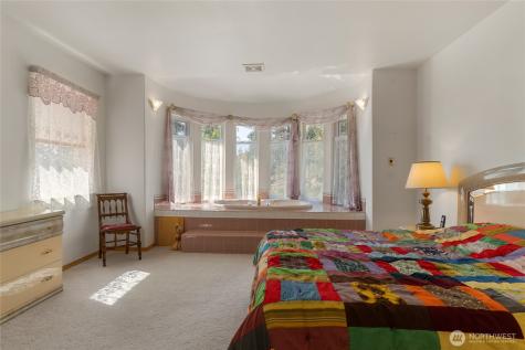 572 W Chewuch Road (Barron Blvd) Winthrop WA 98862