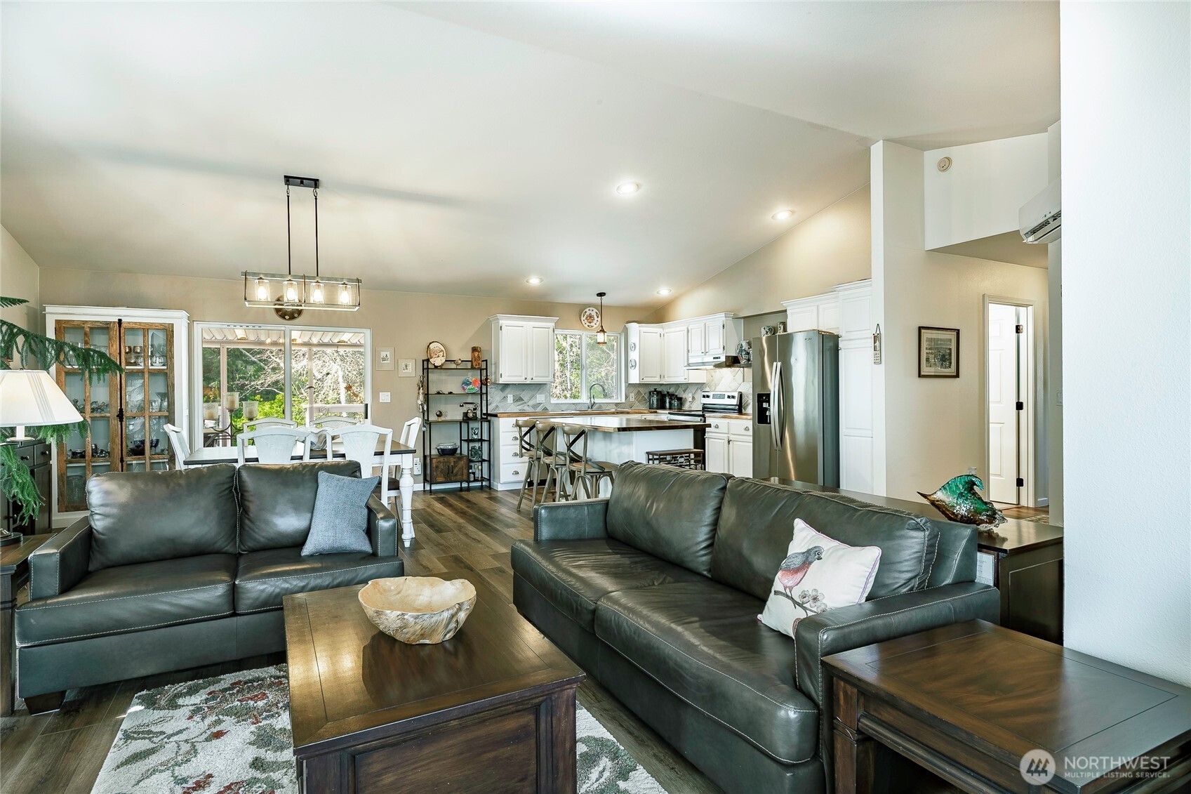8209 Comox Road Birch Bay WA 98230