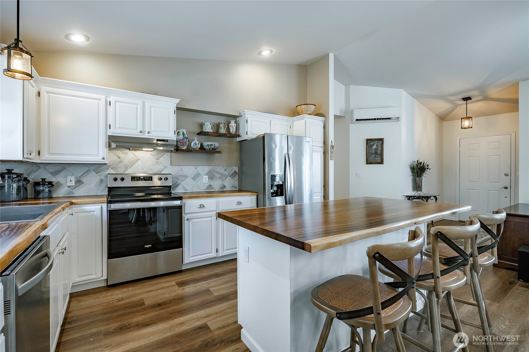 8209 Comox Road Birch Bay WA 98230