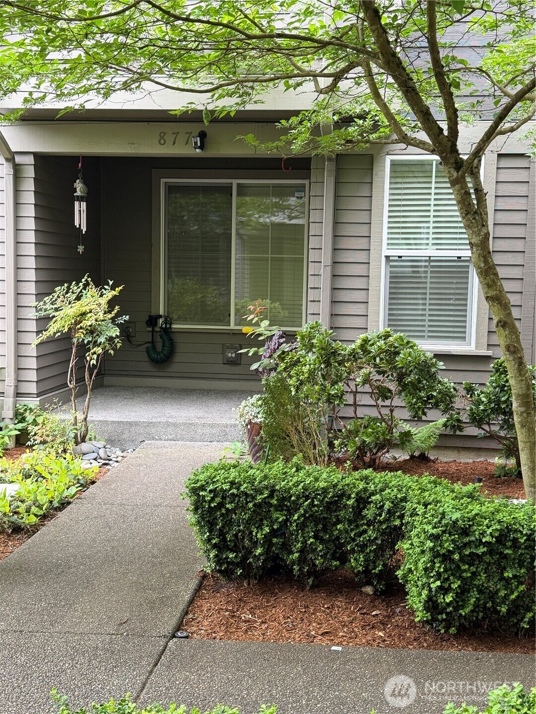 877 5th Pl NE Issaquah WA 98029