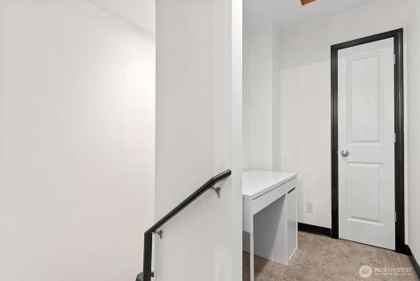 877 5th Pl NE Issaquah WA 98029