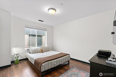877 5th Pl NE Issaquah WA 98029