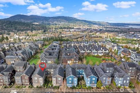 877 5th Pl NE Issaquah WA 98029