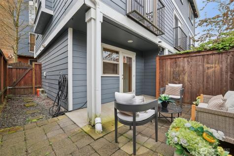 9047 17th Avenue SW Seattle WA 98106