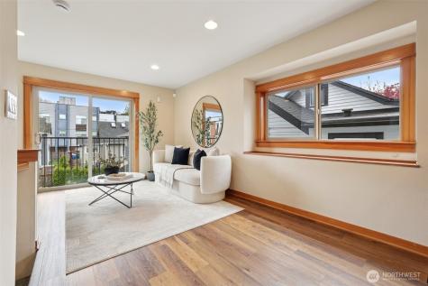 9047 17th Avenue SW Seattle WA 98106