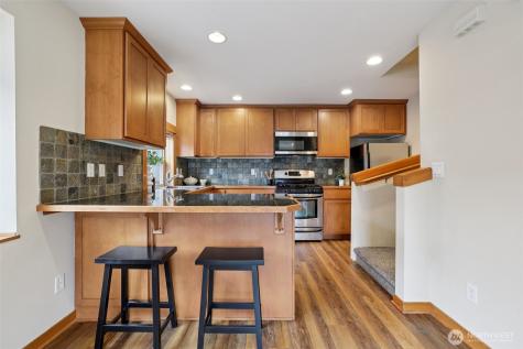 9047 17th Avenue SW Seattle WA 98106