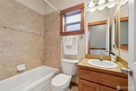 9047 17th Avenue SW Seattle WA 98106