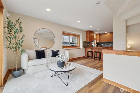 9047 17th Avenue SW Seattle WA 98106