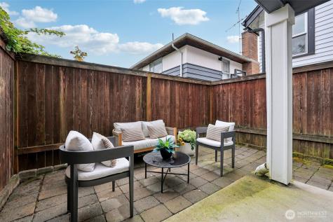 9047 17th Avenue SW Seattle WA 98106