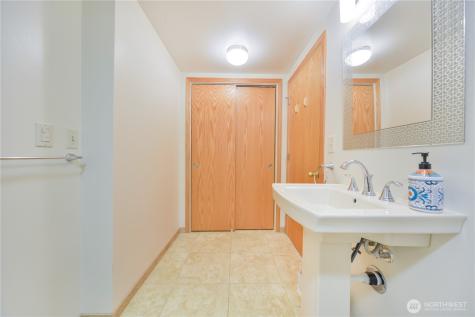 2605 S 304th Street Federal Way WA 98003