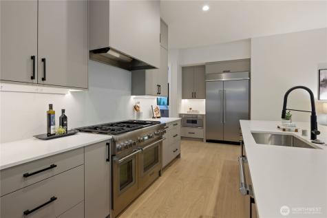 13982 Manzanita Road NE Bainbridge Island WA 98110