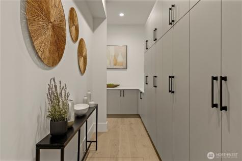 13982 Manzanita Road NE Bainbridge Island WA 98110