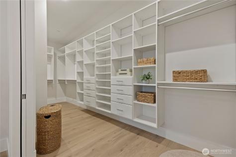 13982 Manzanita Road NE Bainbridge Island WA 98110