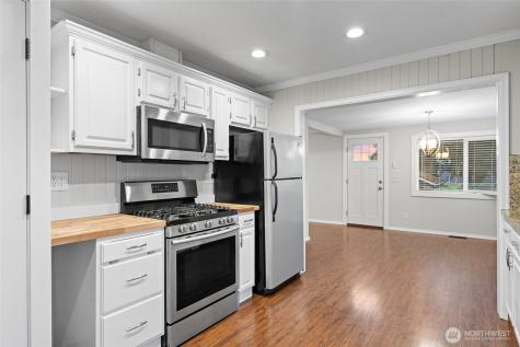 918 Maple Street Everett WA 98201