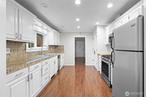 918 Maple Street Everett WA 98201