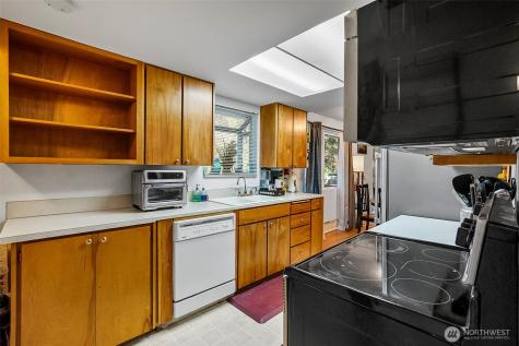19761 NE 156th Woodinville WA 98077