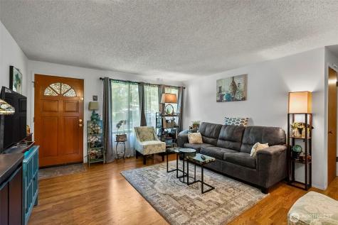 19761 NE 156th Woodinville WA 98077