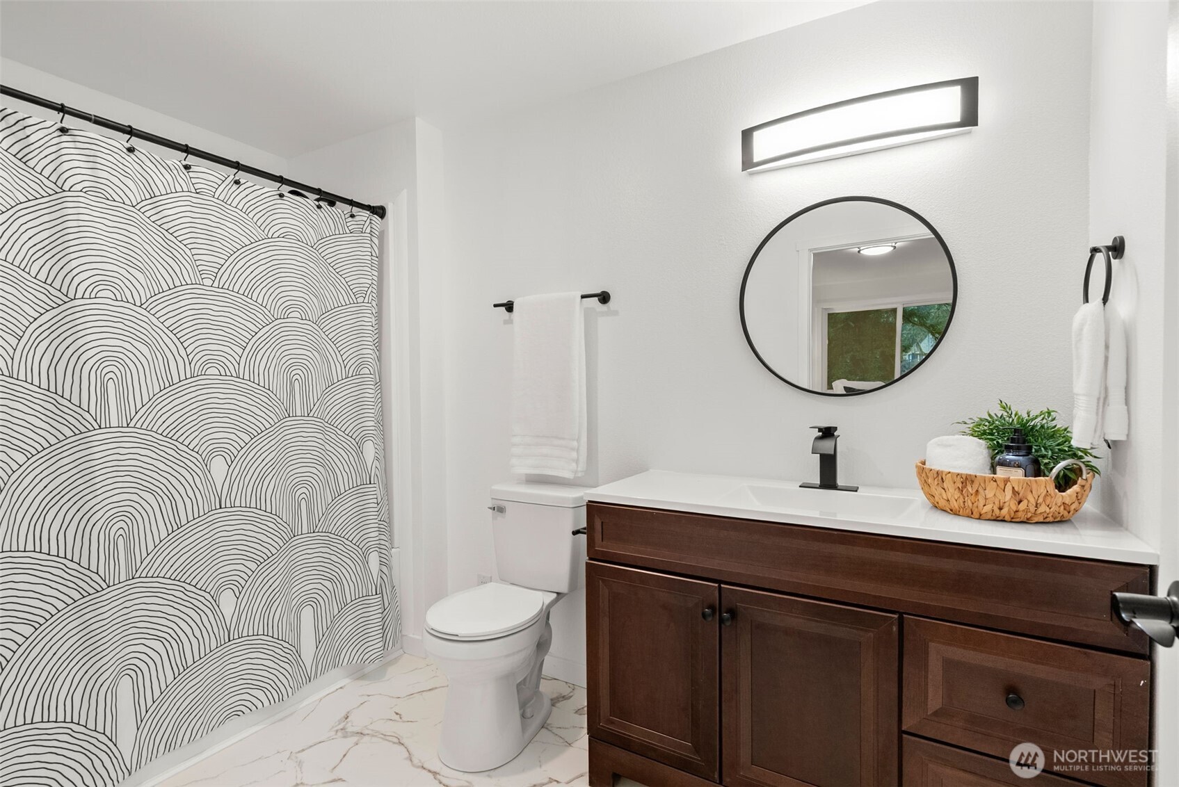 2806 NE Fernwood Court Bremerton WA 98310