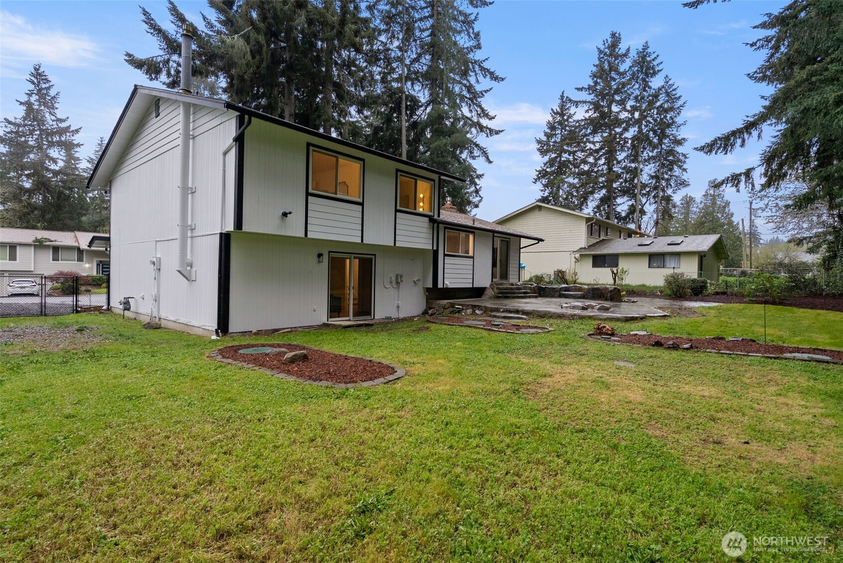 2806 NE Fernwood Court Bremerton WA 98310