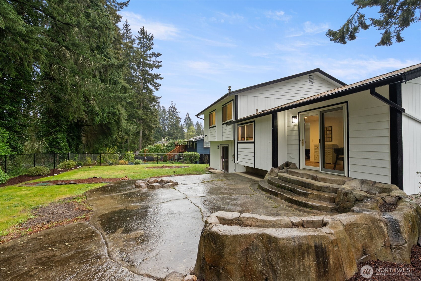 2806 NE Fernwood Court Bremerton WA 98310
