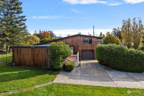 1700 Phillip Street Oak Harbor WA 98277