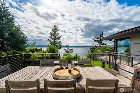 838 Sundown Lane Camano Island WA 98282