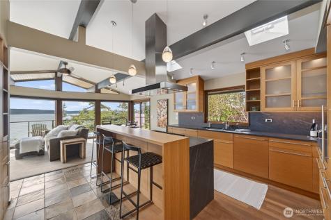 838 Sundown Lane Camano Island WA 98282