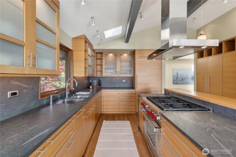 838 Sundown Lane Camano Island WA 98282