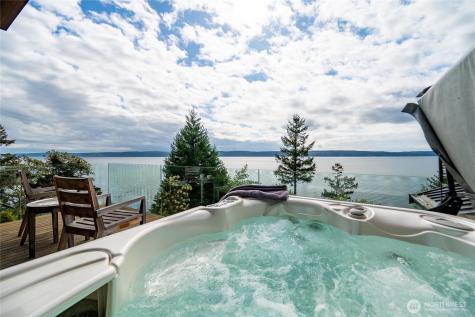 838 Sundown Lane Camano Island WA 98282
