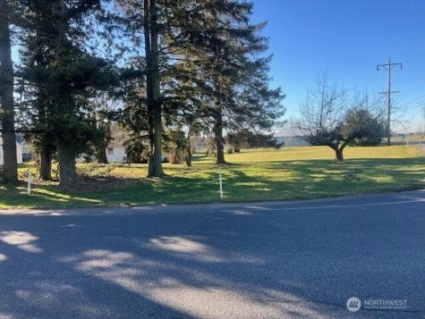 8885 Line Road Lynden WA 98264
