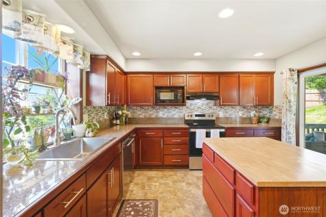 310 Jeff Street Mount Vernon WA 98274