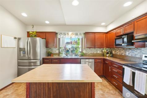 310 Jeff Street Mount Vernon WA 98274