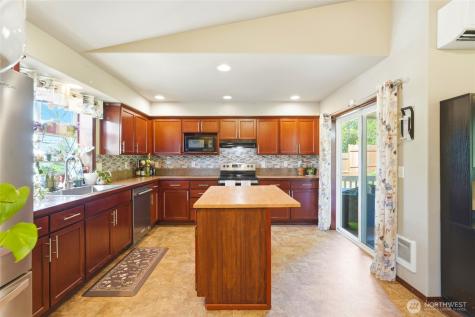 310 Jeff Street Mount Vernon WA 98274