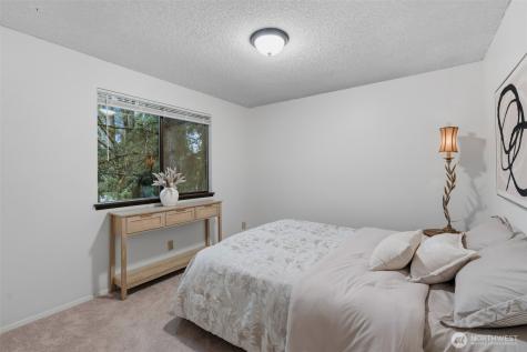 13919 SE 3rd Place Bellevue WA 98005