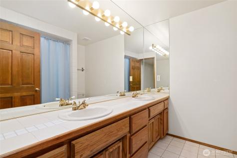 2833 140th Avenue NE Bellevue WA 98005