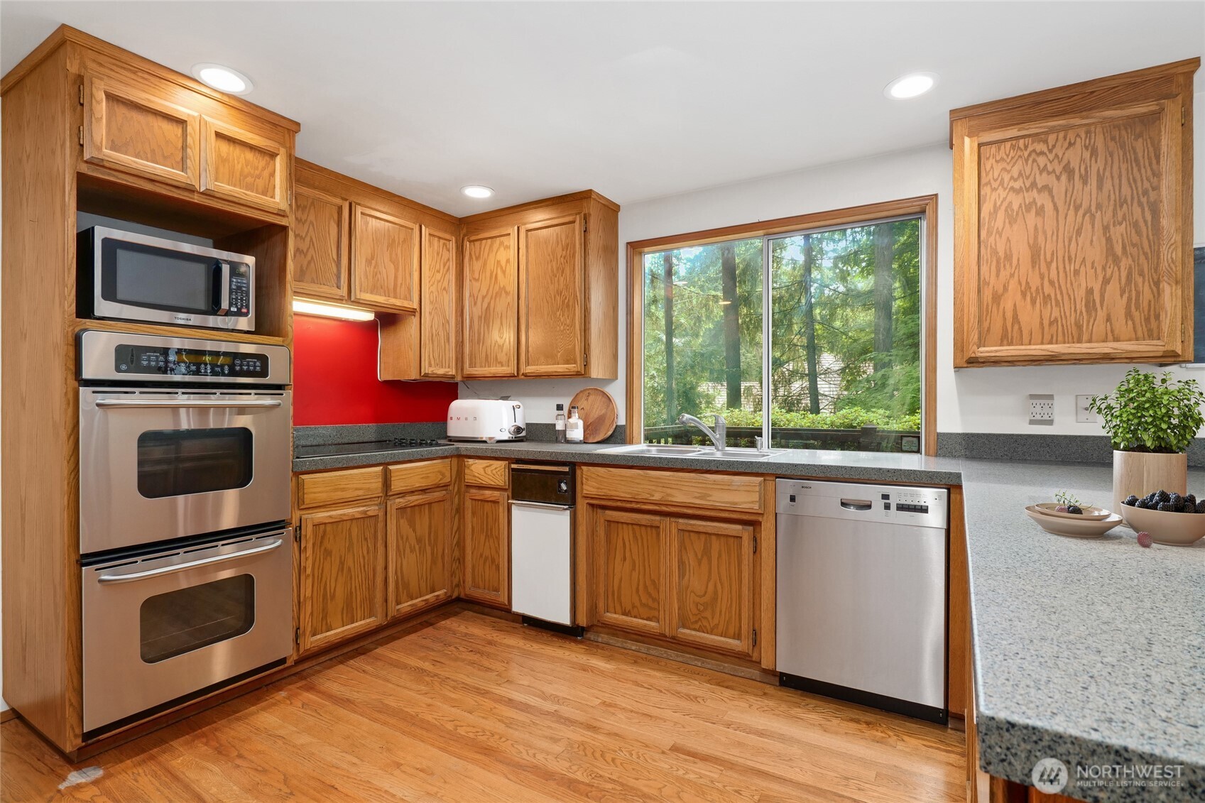 2833 140th Avenue NE Bellevue WA 98005
