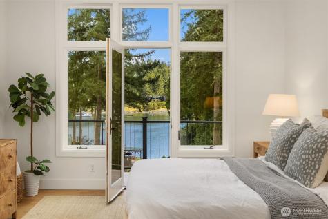 11710 Arrow Point Drive NE Bainbridge Island WA 98110