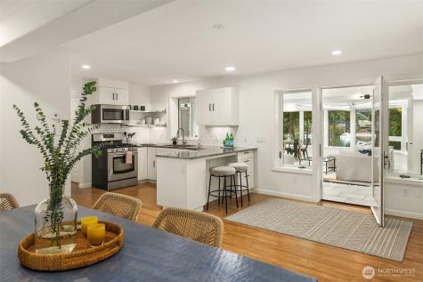 11710 Arrow Point Drive NE Bainbridge Island WA 98110