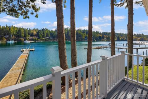 11710 Arrow Point Drive NE Bainbridge Island WA 98110