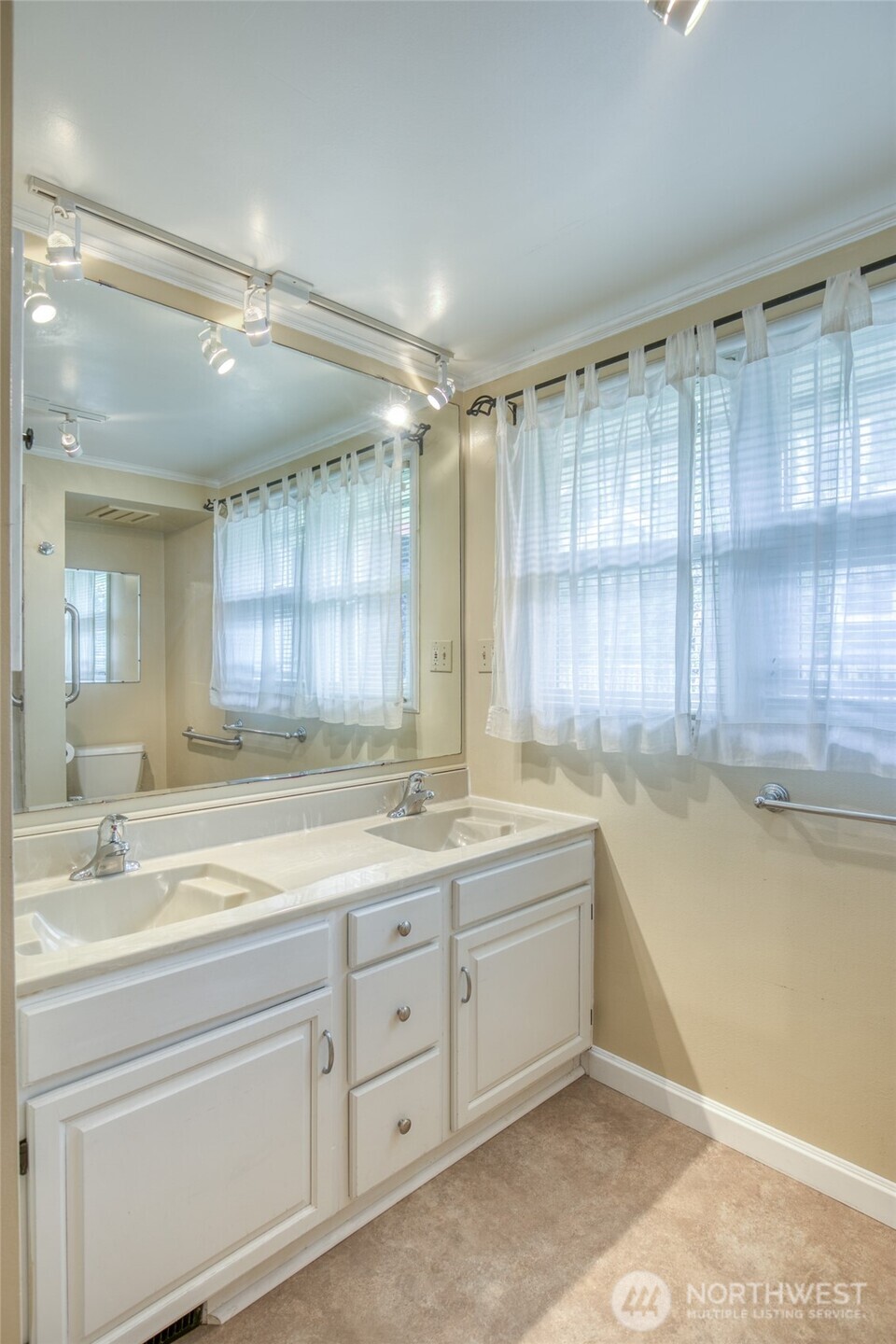 631 Chenault Avenue Hoquiam WA 98550