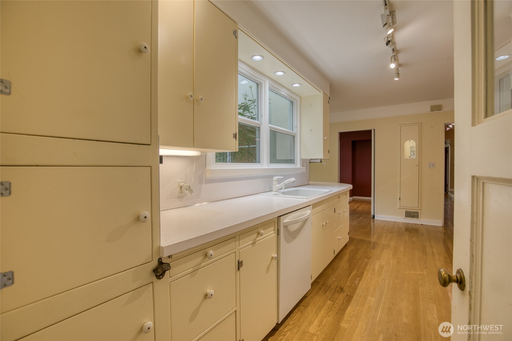 631 Chenault Avenue Hoquiam WA 98550
