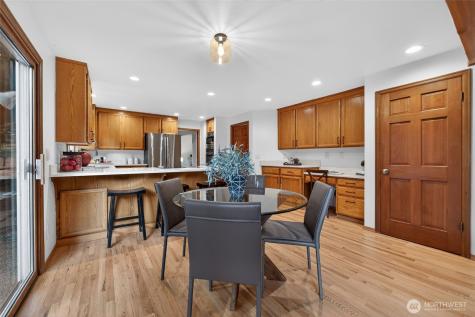 12610 NE 68th Place Kirkland WA 98033
