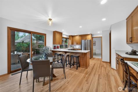 12610 NE 68th Place Kirkland WA 98033