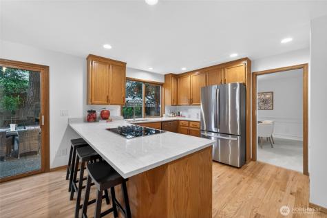 12610 NE 68th Place Kirkland WA 98033