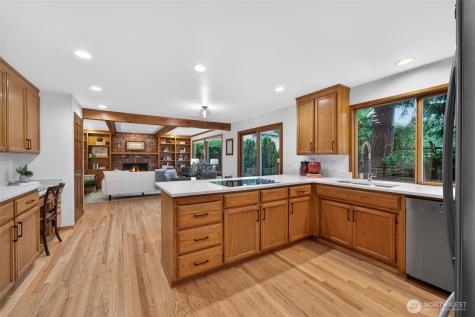 12610 NE 68th Place Kirkland WA 98033