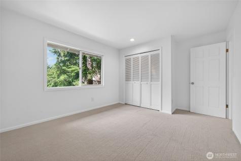 12610 NE 68th Place Kirkland WA 98033