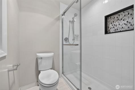 12610 NE 68th Place Kirkland WA 98033