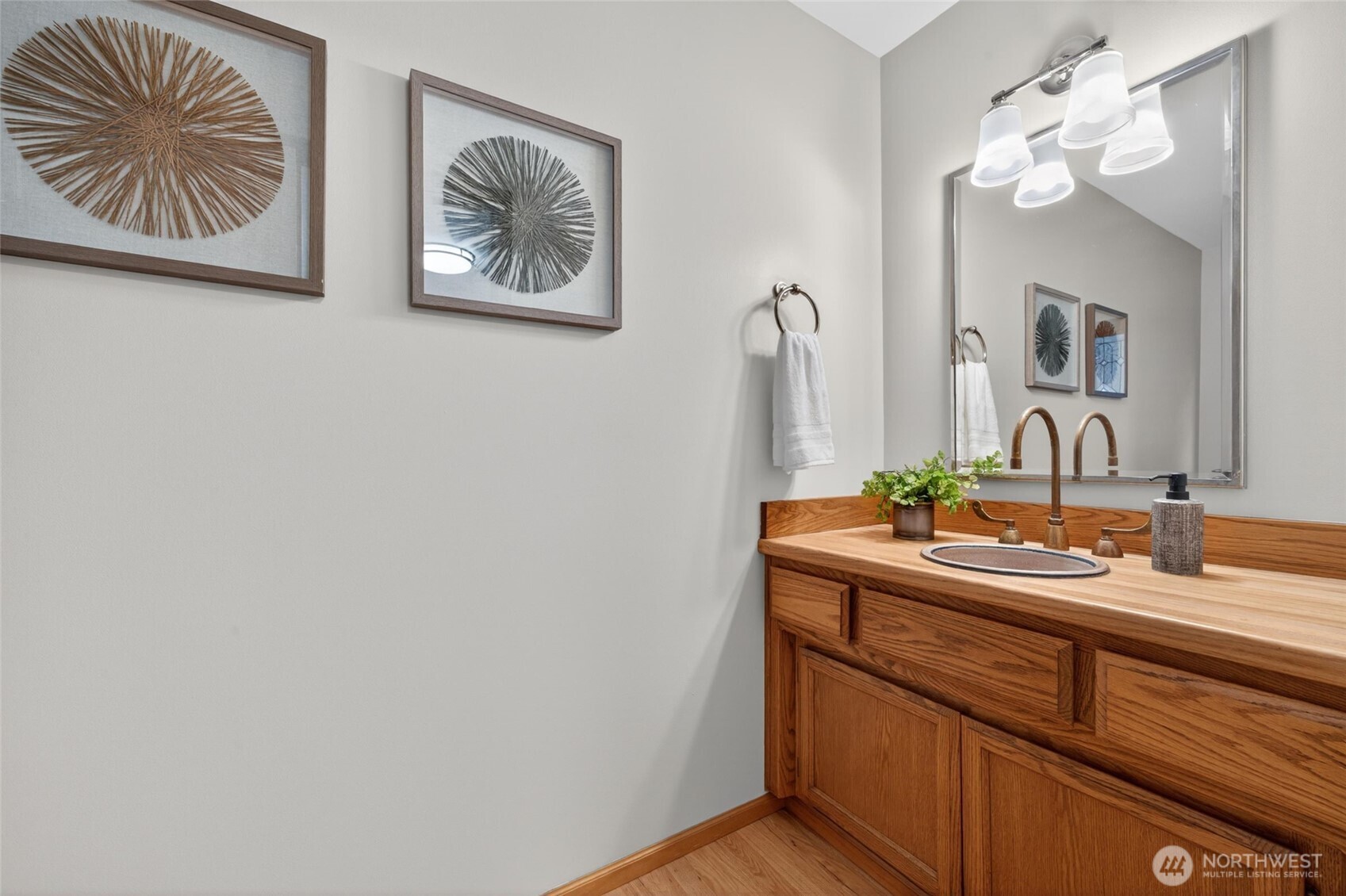 12610 NE 68th Place Kirkland WA 98033