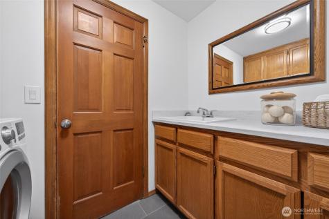 12610 NE 68th Place Kirkland WA 98033