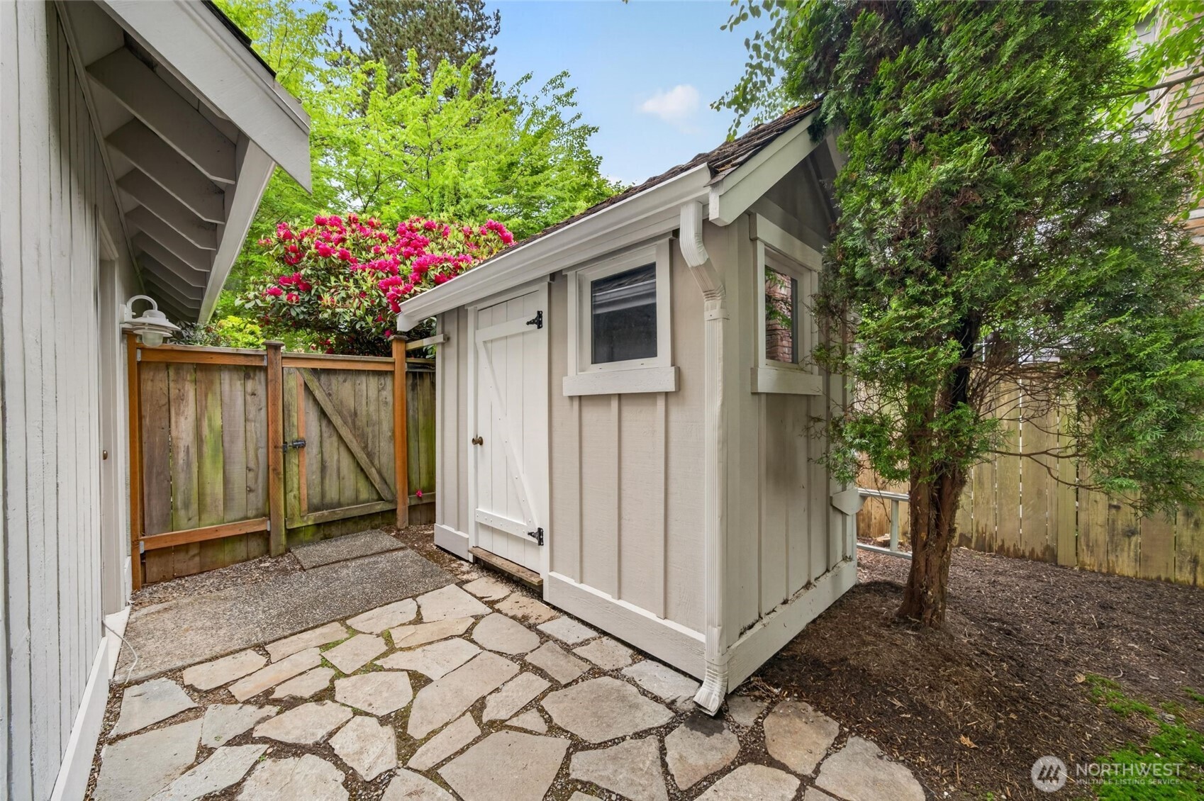 12610 NE 68th Place Kirkland WA 98033